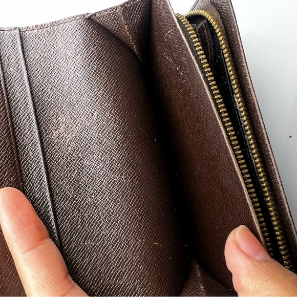 Louis Vuitton Wallet - Picture 8 of 10